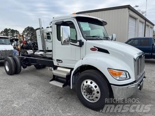 Peterbilt 537 Chassier