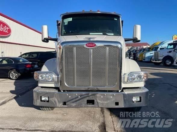 Peterbilt 567 Chassier
