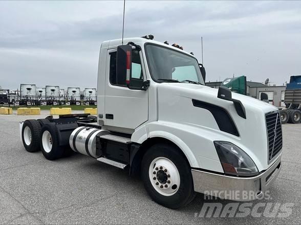 Volvo VNL42T300 Dragbilar