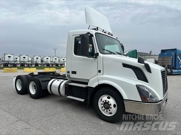 Volvo VNL42T300 Dragbilar
