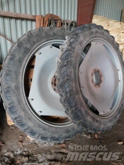  - - -  270/95R48 Däck, hjul och fälgar