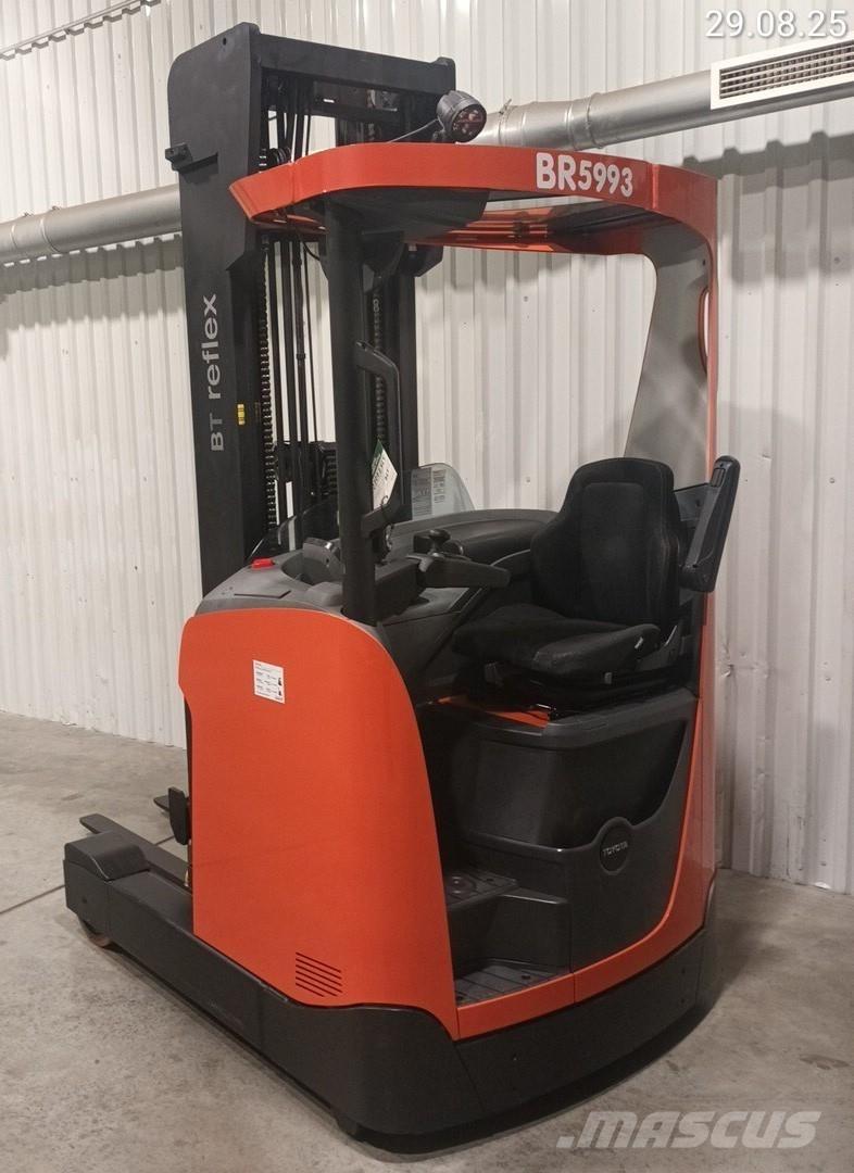 BT RRE140H Skjutstativtruck