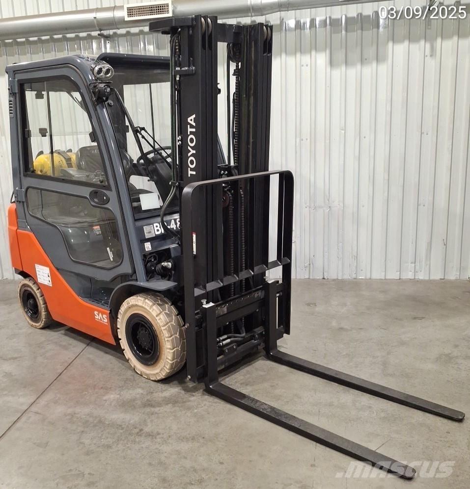 Toyota 02-8FGF15 Gasolmotviktstruckar