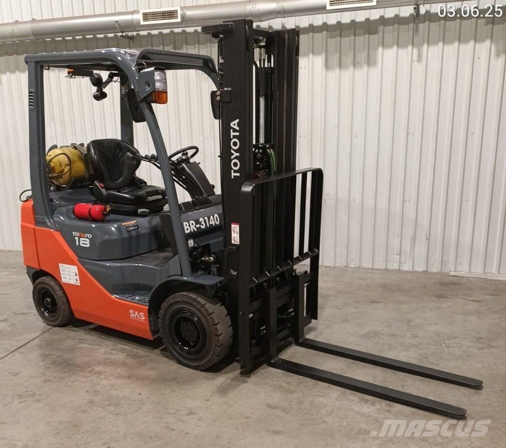 Toyota 02-8FGF18 Gasolmotviktstruckar