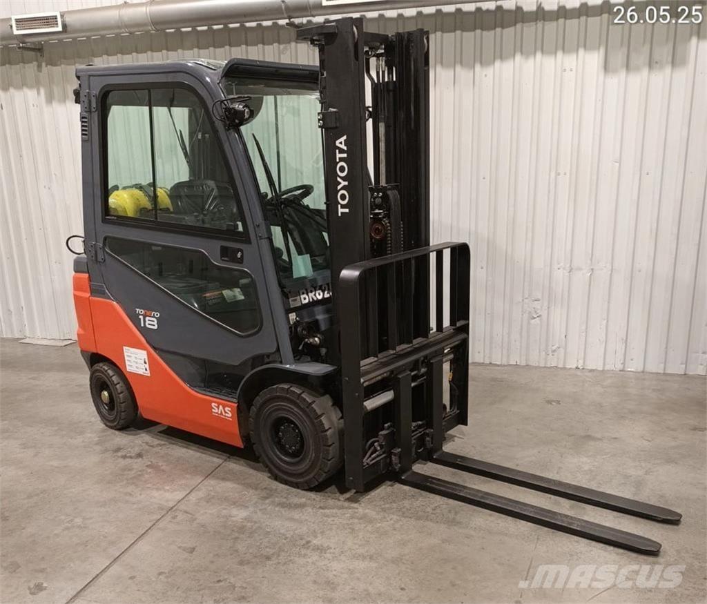 Toyota 02-8FGF18 Gasolmotviktstruckar