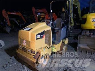 CAT CB14B Tvåvalsvältar