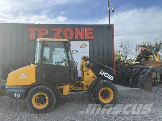 JCB 406 à 23500 € HT Hjullastare