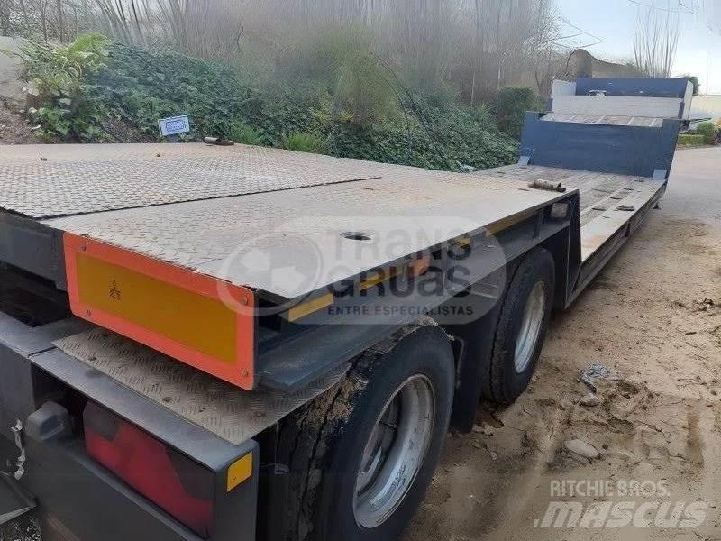 Lako SU234 Låg lastande semi trailer
