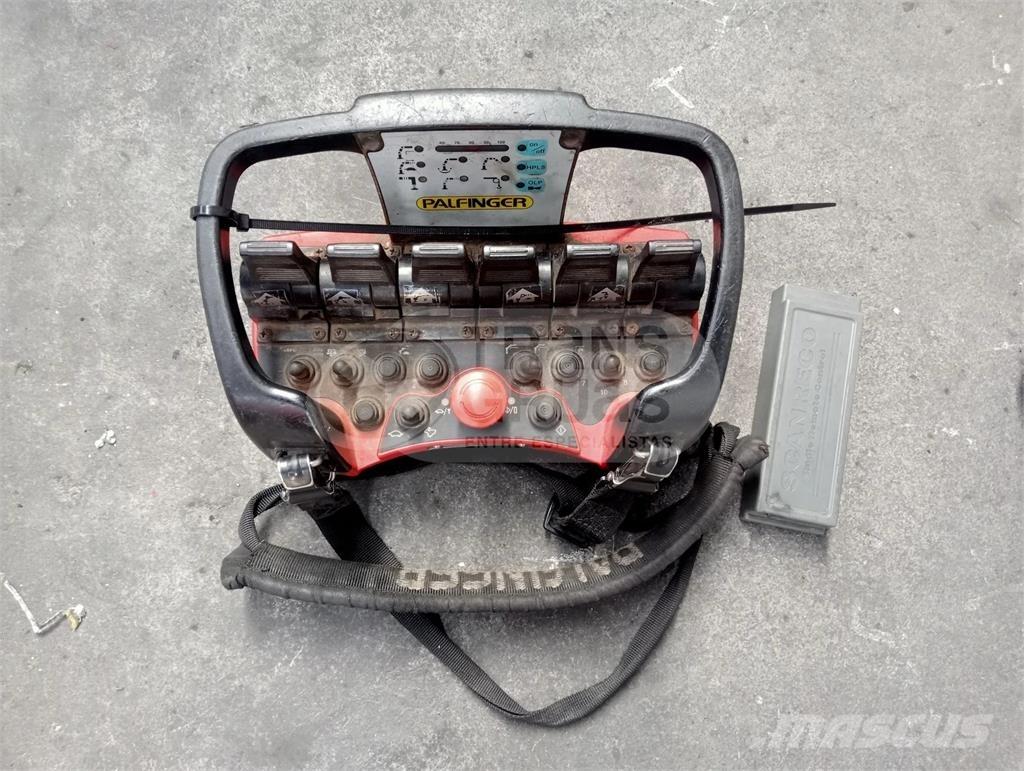 Palfinger PK 20002 Styckegodskranar
