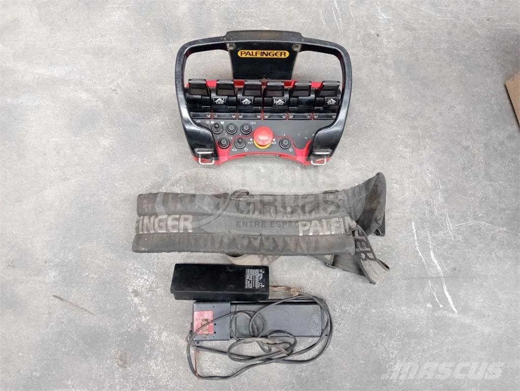 Palfinger PK 23500 Styckegodskranar