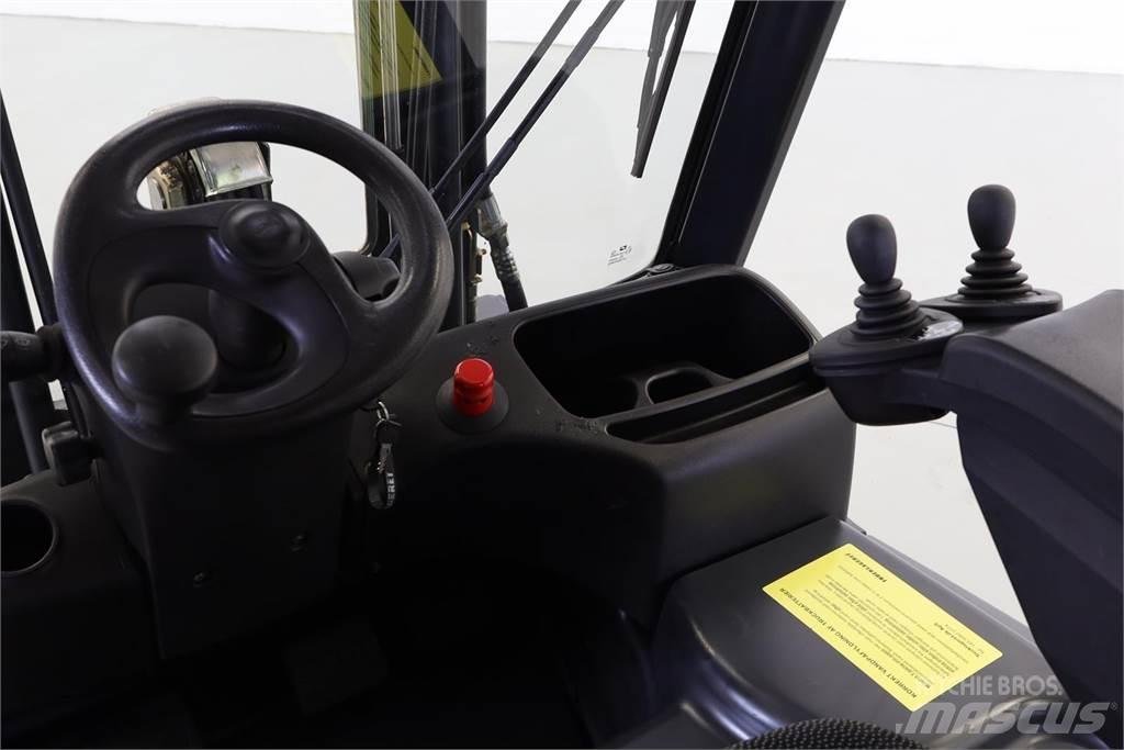 Linde E16L-01 Elmotviktstruckar