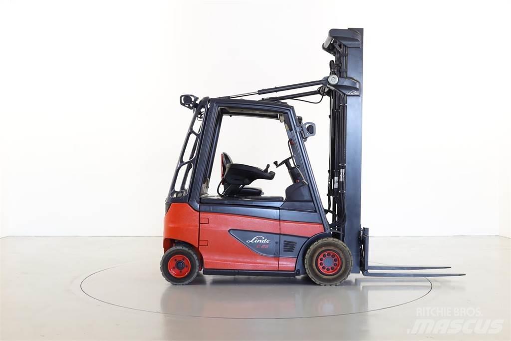 Linde E25-01 387 Elmotviktstruckar