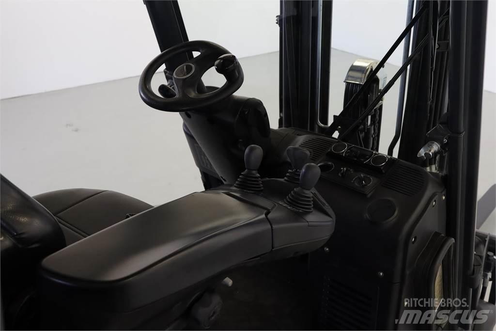 Linde H20T-01 Gasolmotviktstruckar