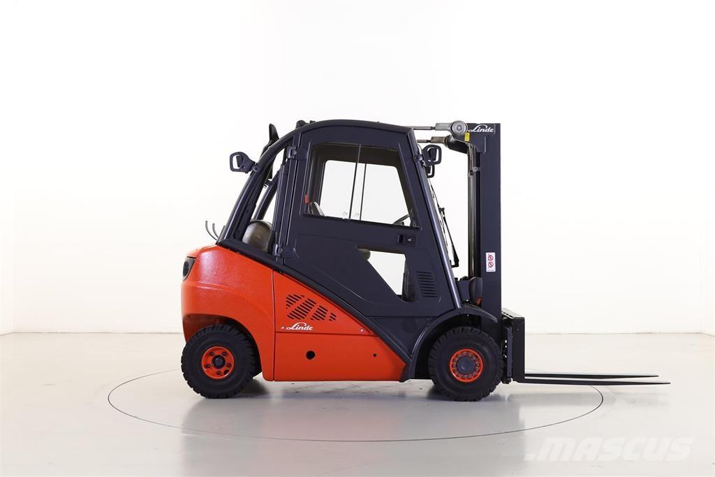 Linde H25T-01 Gasolmotviktstruckar