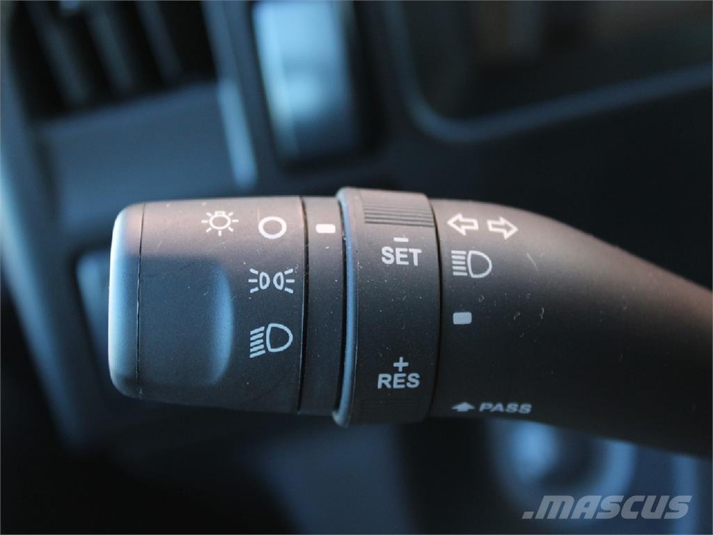 Isuzu NPR-HD Skåpbilar