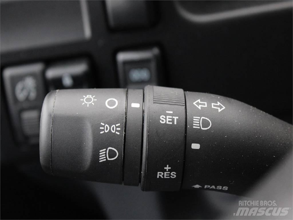 Isuzu NRR Skåpbilar
