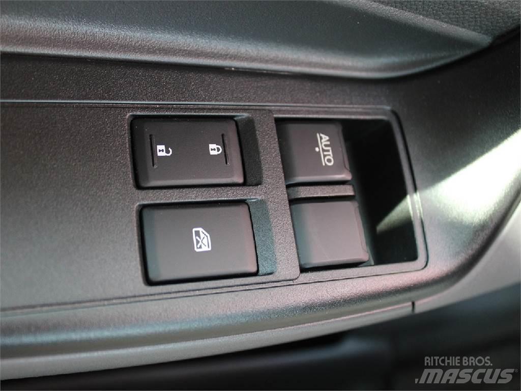 Isuzu NRR Skåpbilar