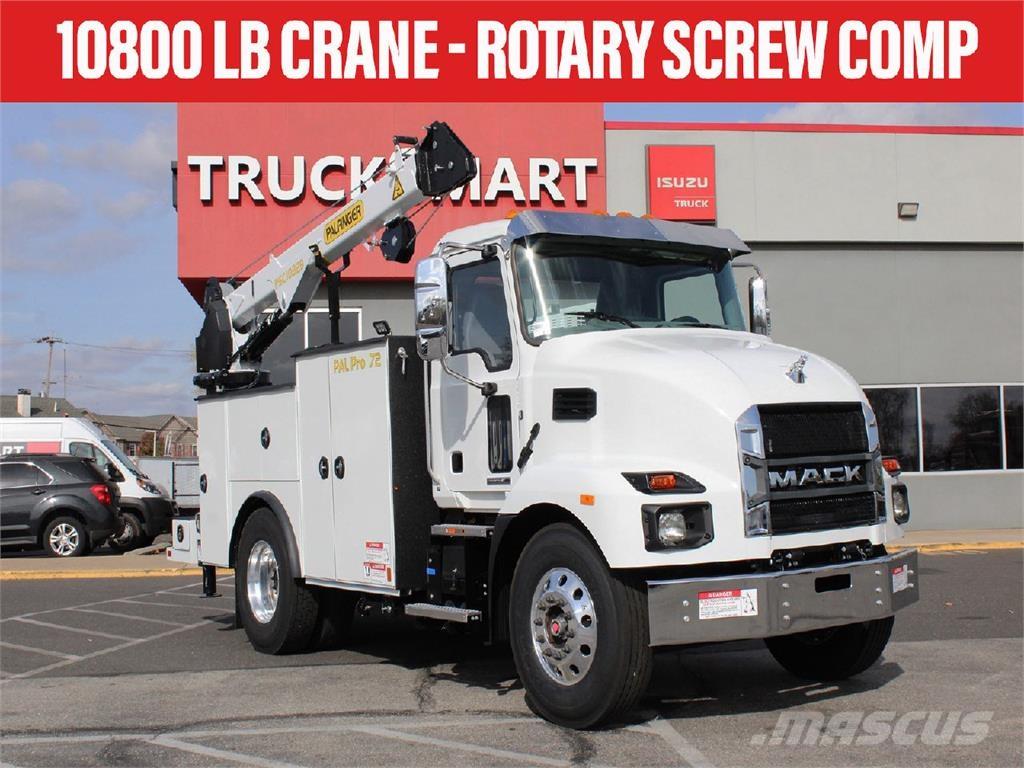 Mack MD6 Kranbilar