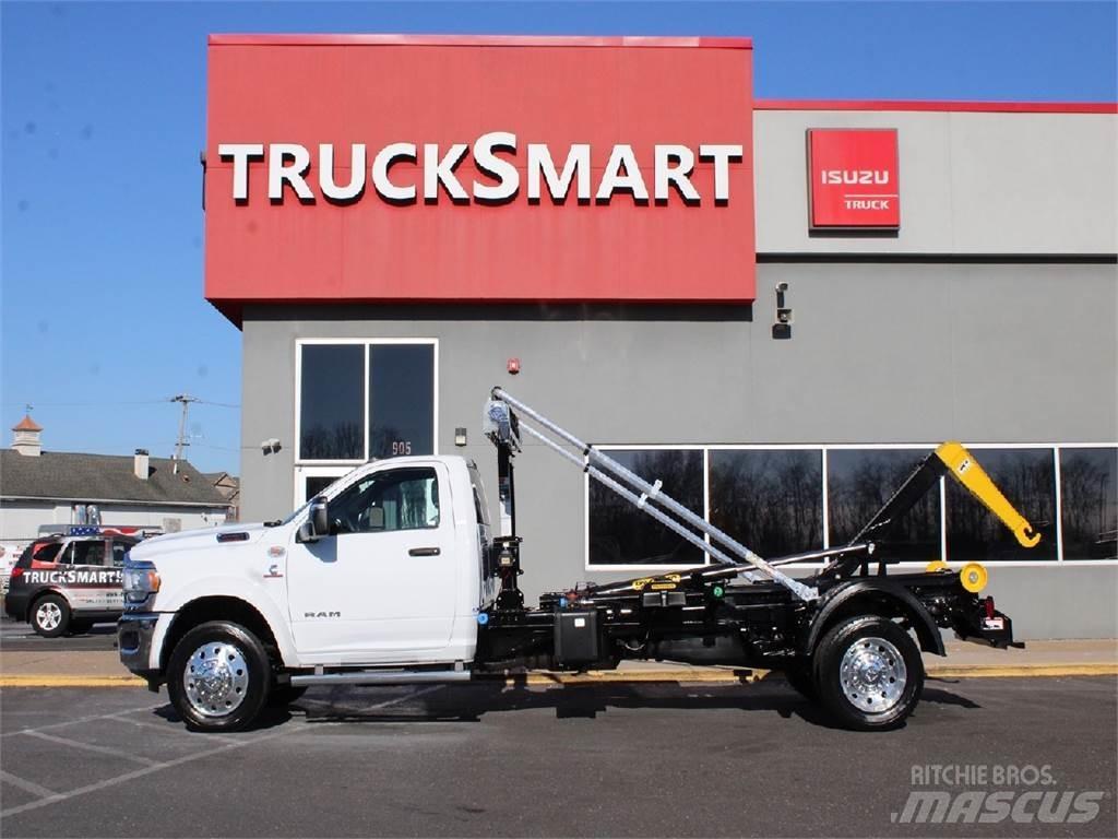 RAM 5500 Växelflak-/Containerbilar