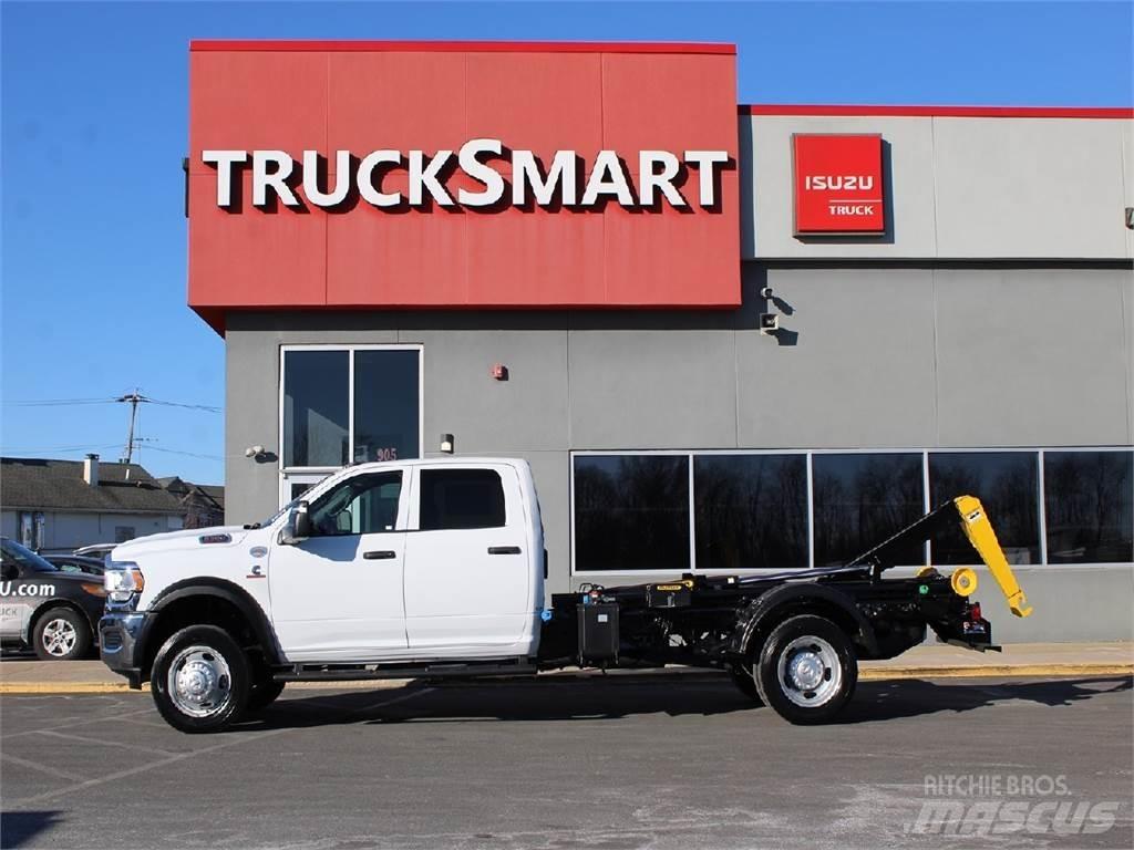 RAM 5500 Växelflak-/Containerbilar