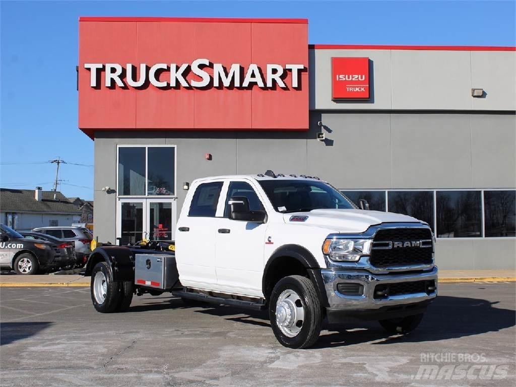 RAM 5500 Växelflak-/Containerbilar