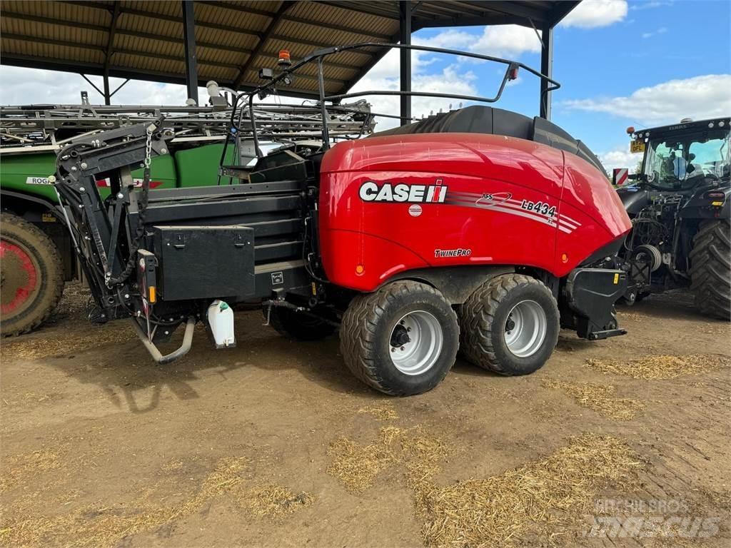 Case IH LB 434 Fyrkantspressar