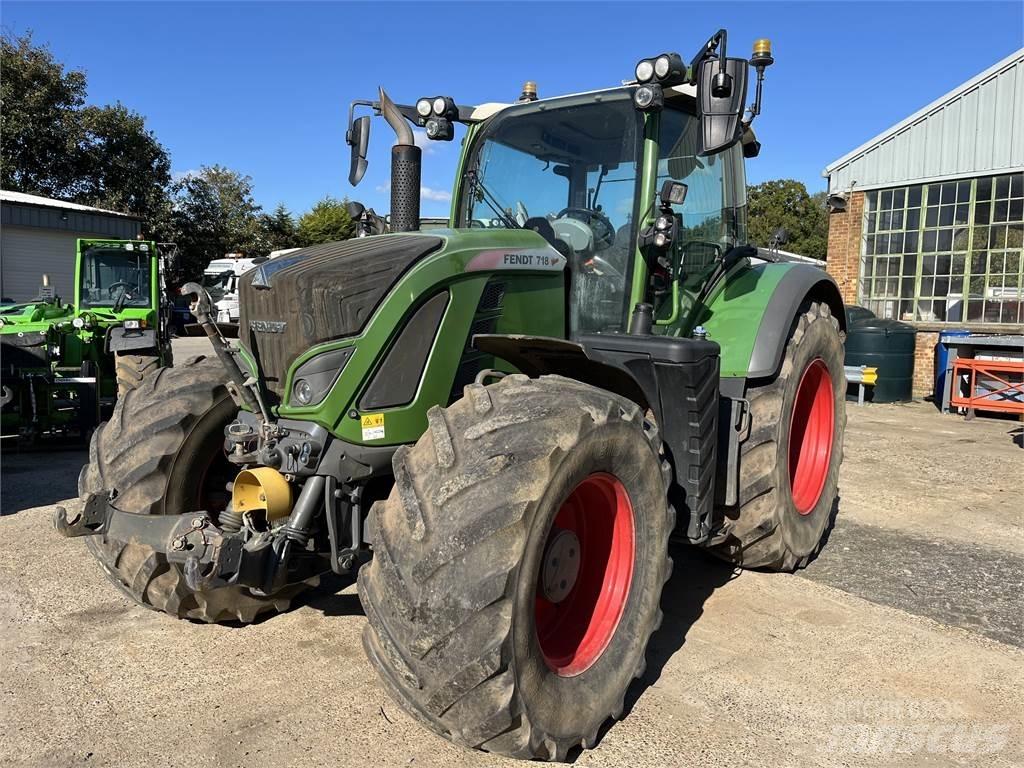 Fendt 718 Traktorer