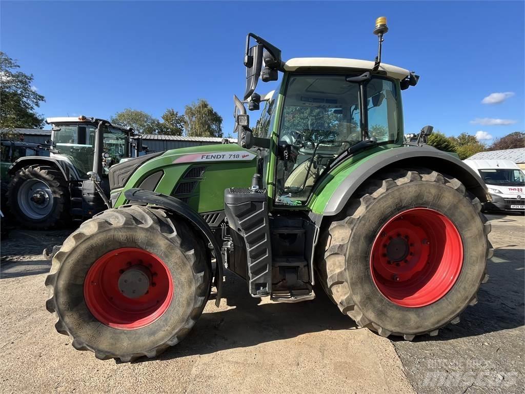 Fendt 718 Traktorer