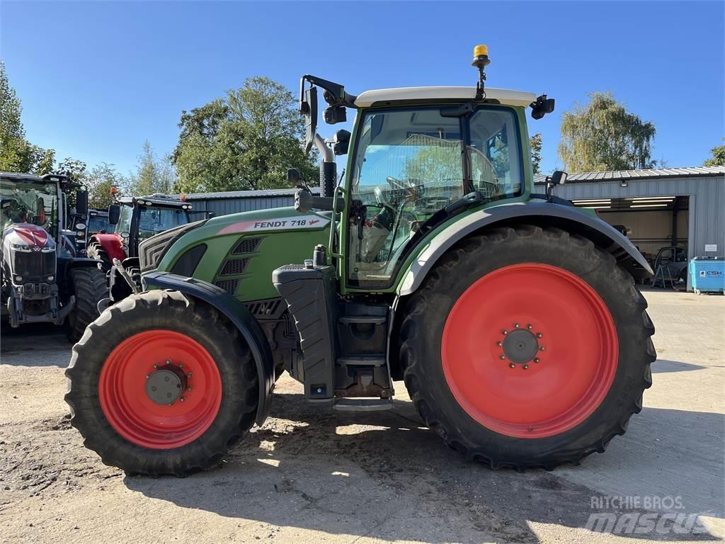 Fendt 718 Traktorer