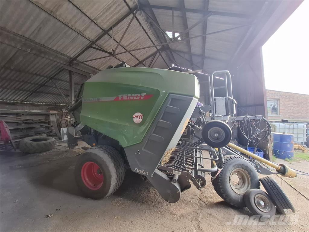Fendt ROTANA 160V Fyrkantspressar