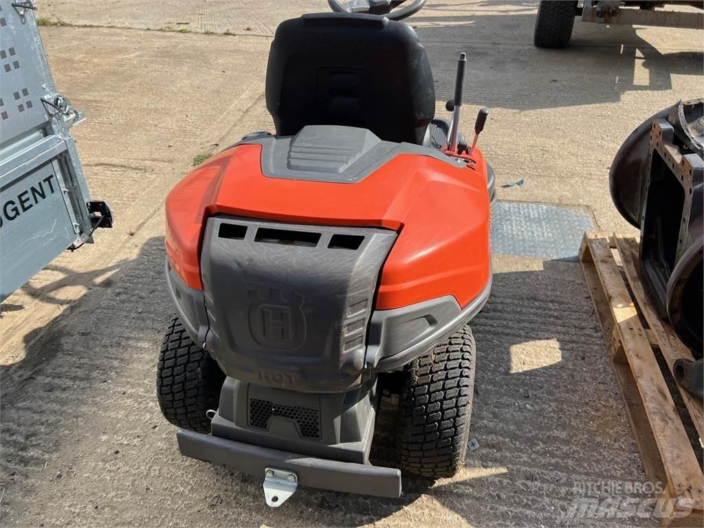 Husqvarna R216 Slåttermaskiner