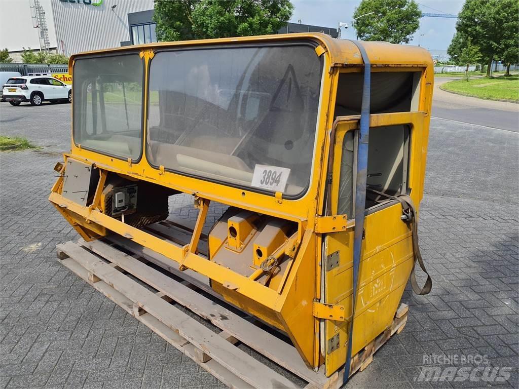 Faun KF lower cabin Hytter och interiör