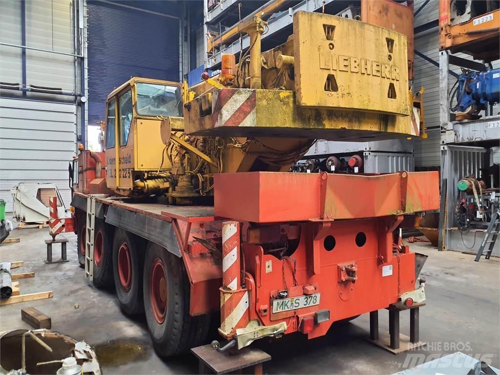 Liebherr LTM 1050 Allterrängkranar