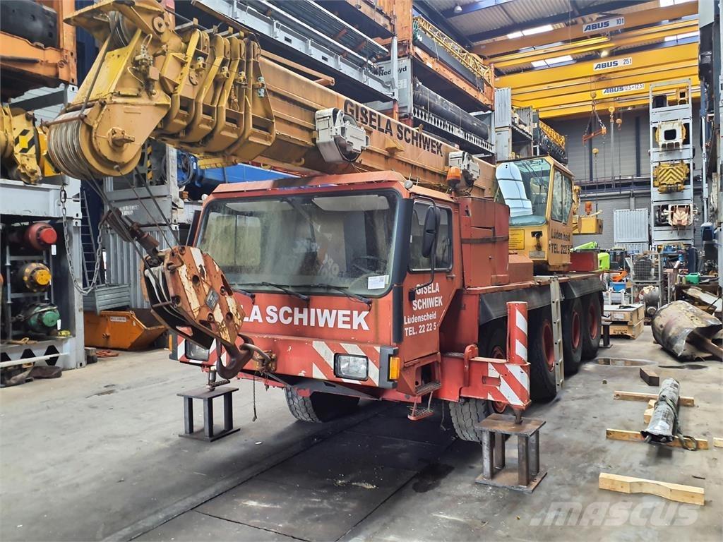 Liebherr LTM 1050 Allterrängkranar