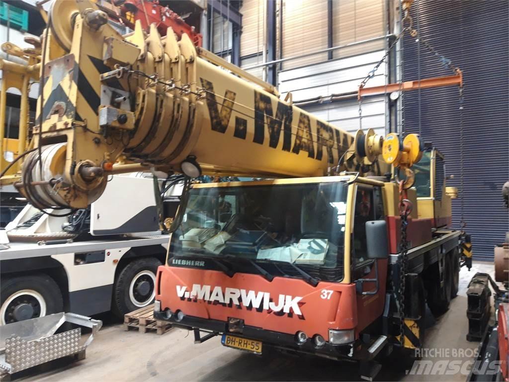 Liebherr LTM 1060-2 Allterrängkranar