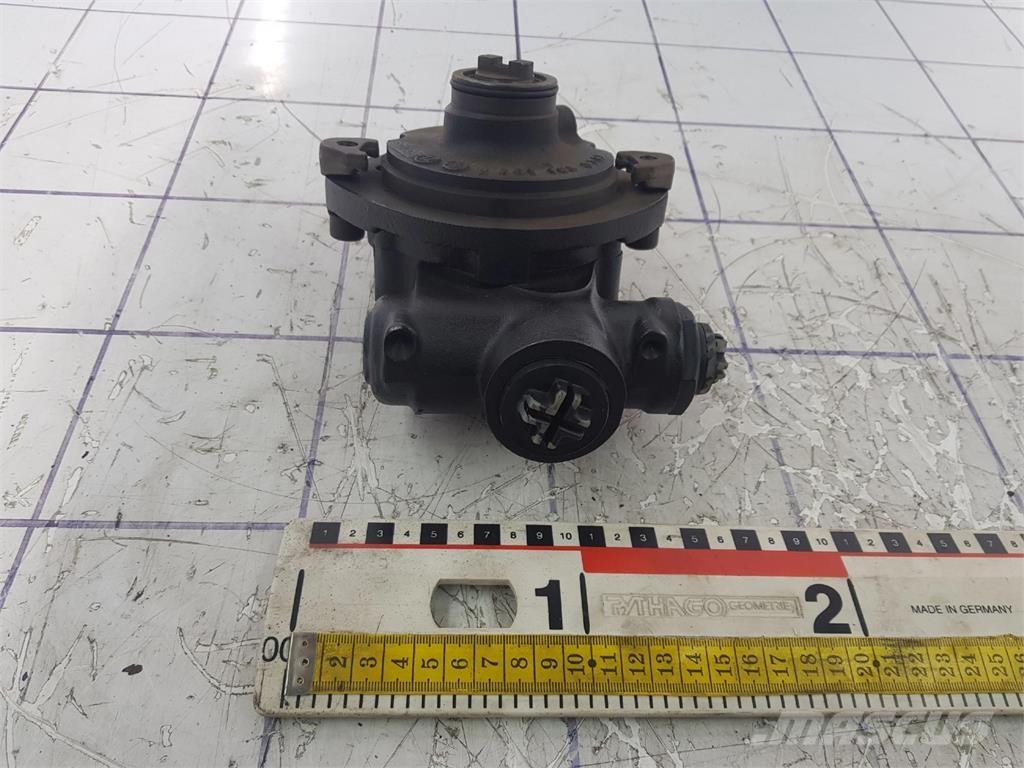 ZF steering pump Kranar, delar och tillbehör
