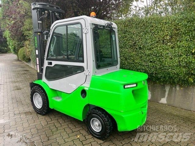 Cesab M335H-DV Dieselmotviktstruckar