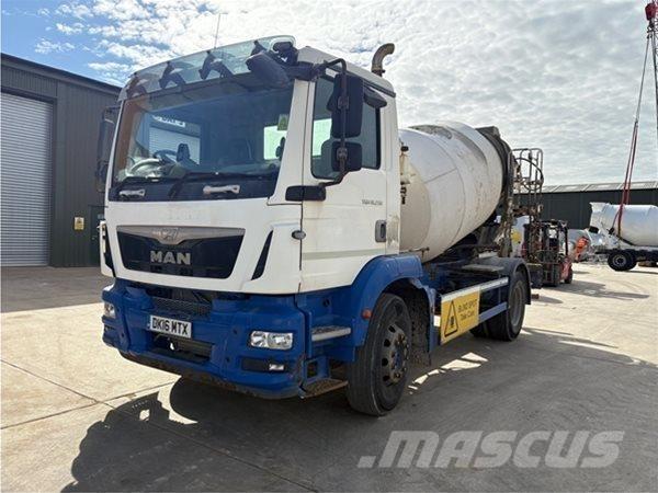 MAN McPHEE 4m3 Cementbil
