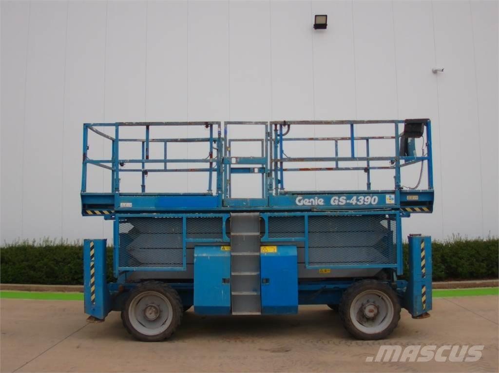 Genie GS4390RT Saxliftar
