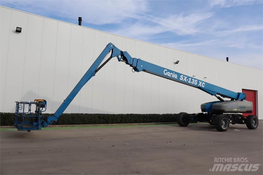Genie SX135XC Teleskop bomliftar