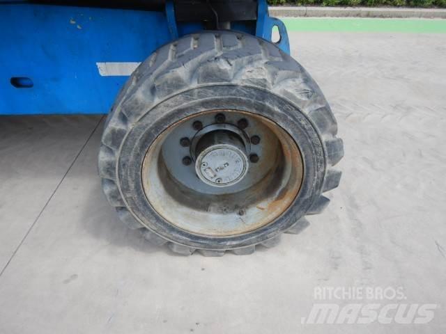 Genie Z80-60RT Bomliftar