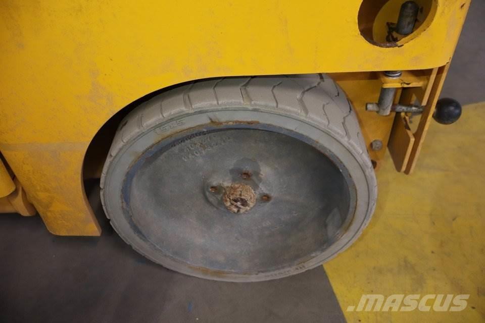 Haulotte Compact 14 Saxliftar