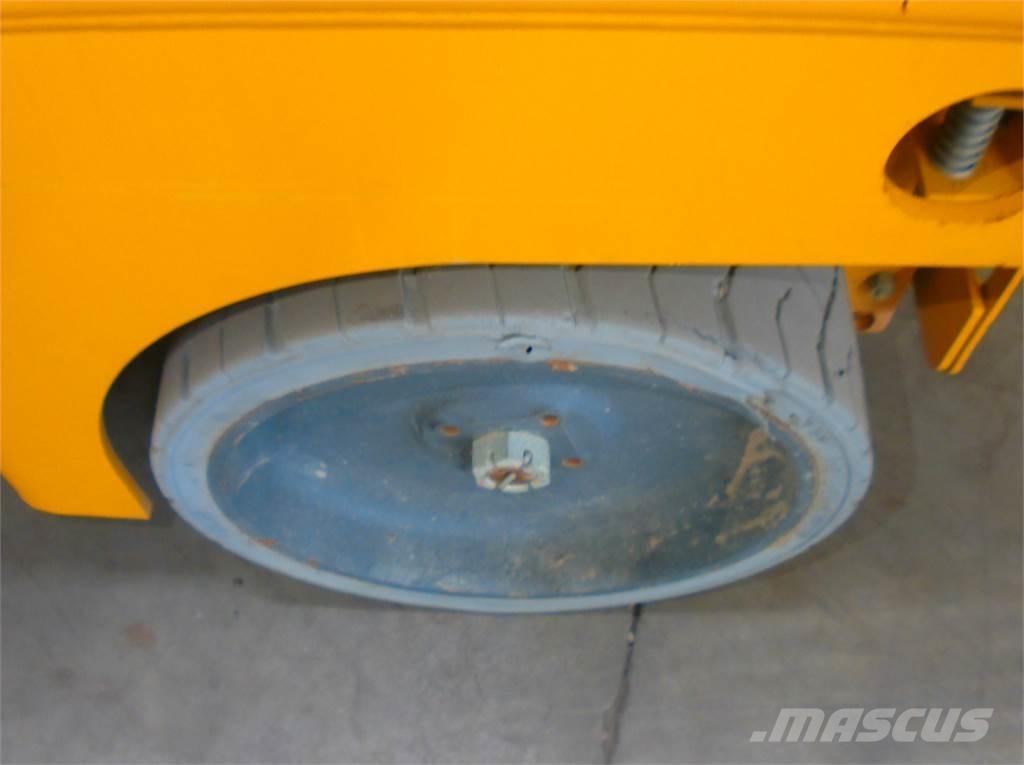 Haulotte Compact 14 Saxliftar