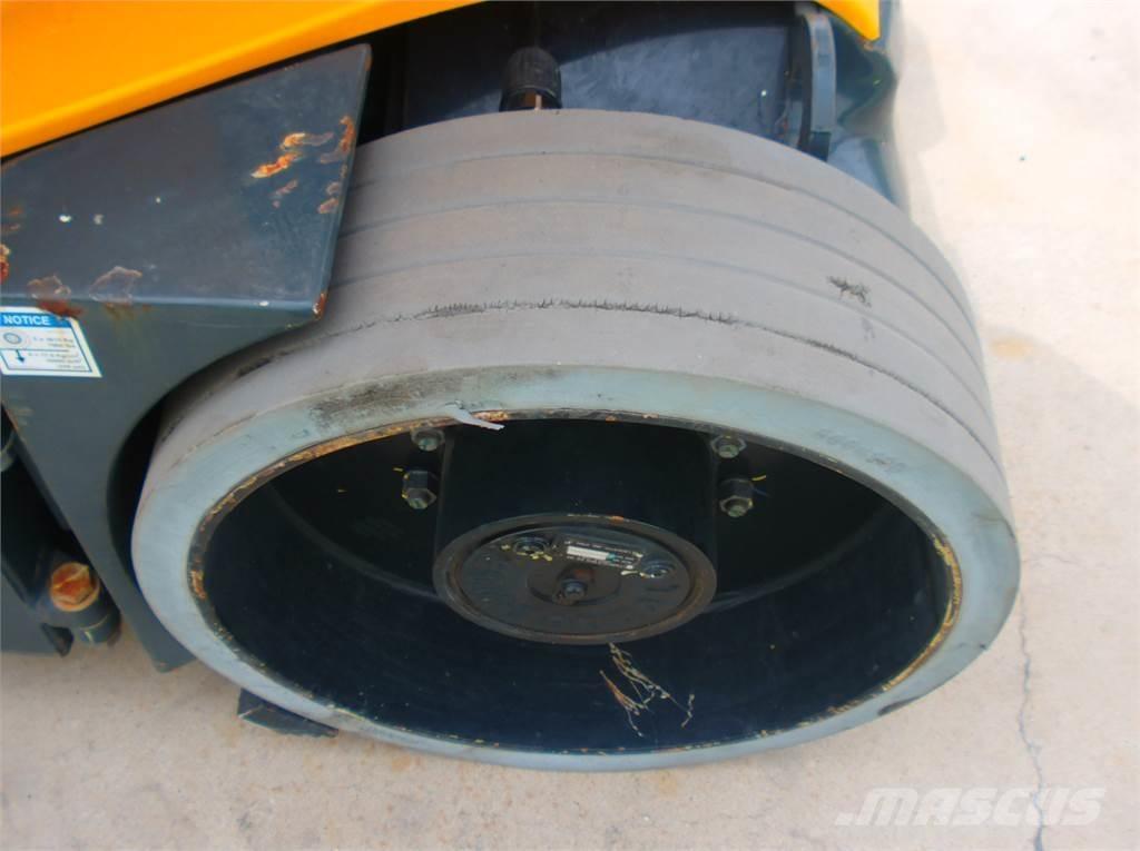 Haulotte HA12CJ+ Bomliftar