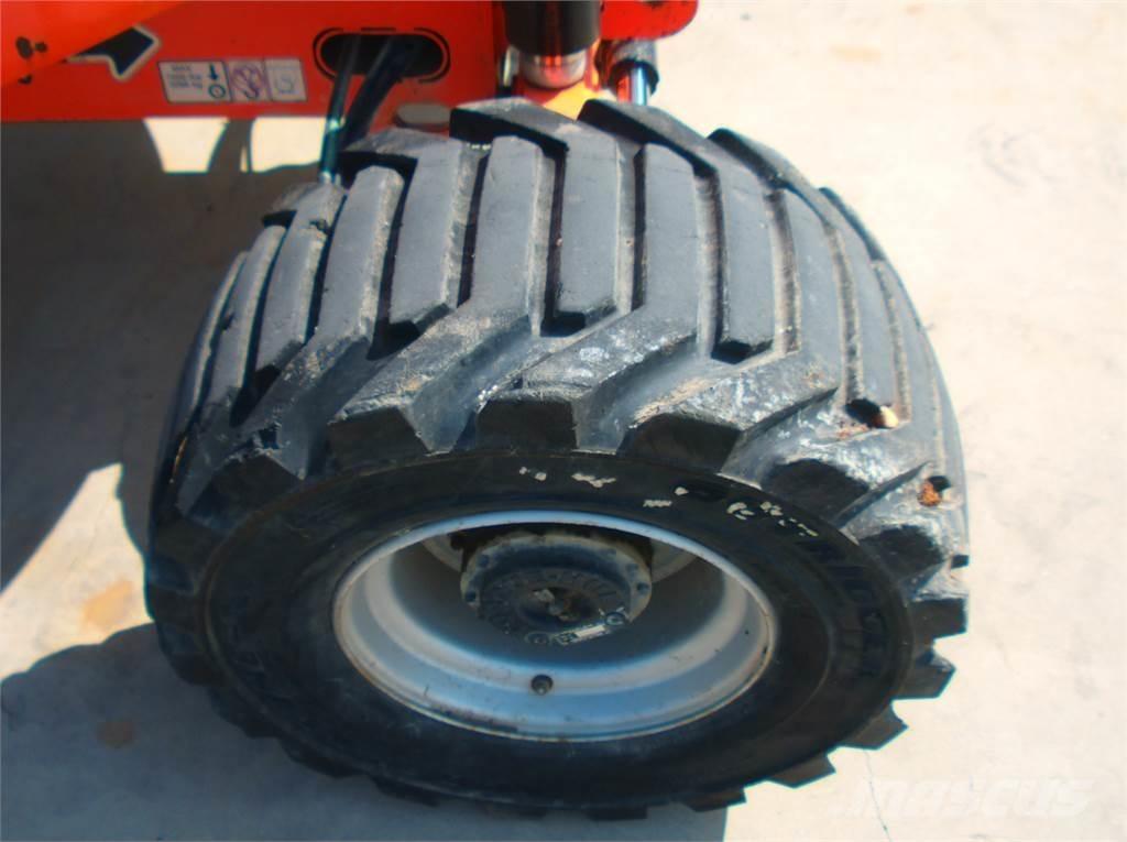 JLG 450AJ Bomliftar