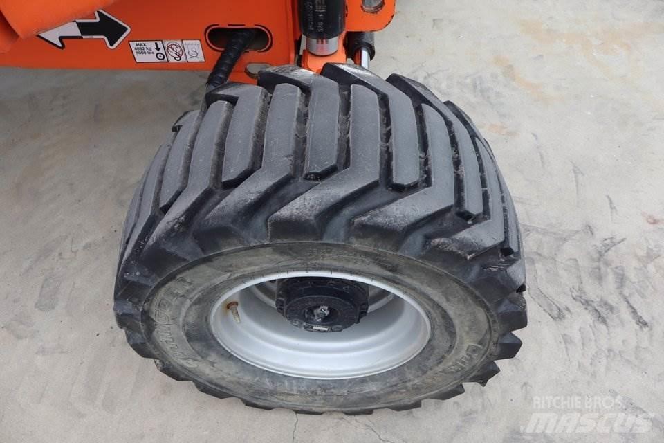 JLG 520AJ Bomliftar