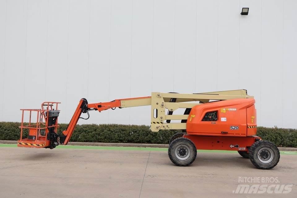 JLG 520AJ Bomliftar