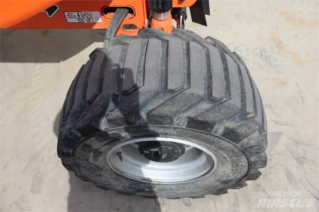 JLG 520AJ Bomliftar