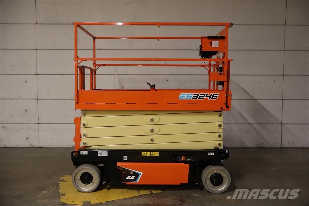JLG ES3246 Saxliftar