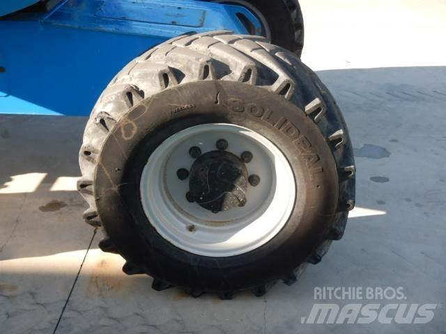 Manitou 200ATJ Bomliftar
